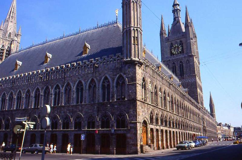 82-Ypres,Halle aux Draps,20 agosto 1989.jpg